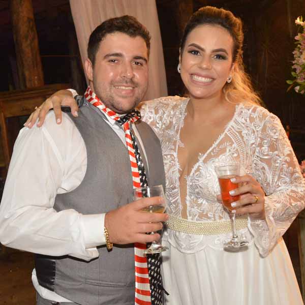 Gustavo Dias e Yasmin Freitas se casam e comemoram com linda festa