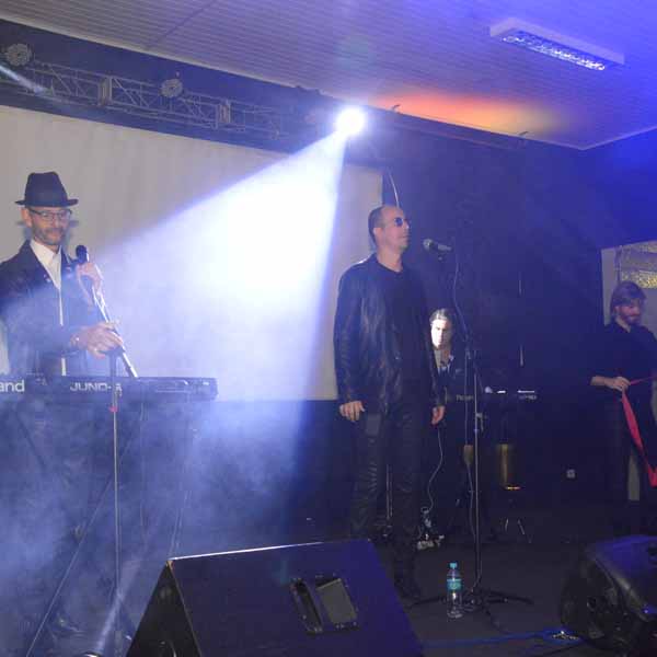 PTC recebe centenas de pessoas para o show do Bee Gees Brazil - P2
