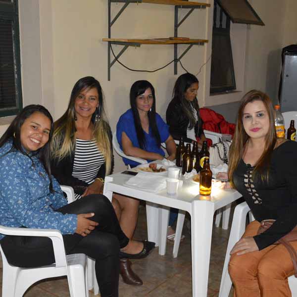 Granja Pavão reúne equipe para celebrar o Dia das Mães