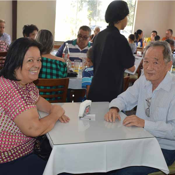 Restaurante e Churrascaria Brumado totalmente lotado no Dia das Mães
