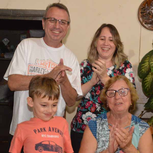 Tadeo Moreno comemora o seu aniversário com festa