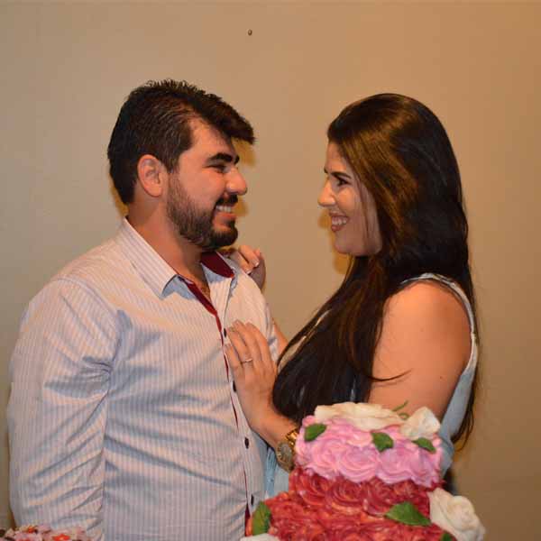 Suzi Karam e Roger Passos ficam noivos