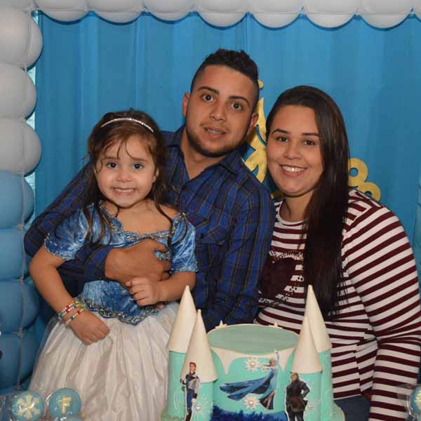 Anna Flavia comemora seus 4 aninhos com festa da Frozen