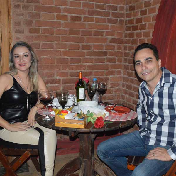 Casa Vilharquide recebe vários apaixonados no Dia dos Namorados