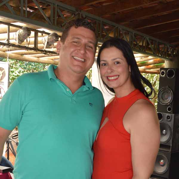 Franciele celebra com festa a chegada de mais um ano de vida