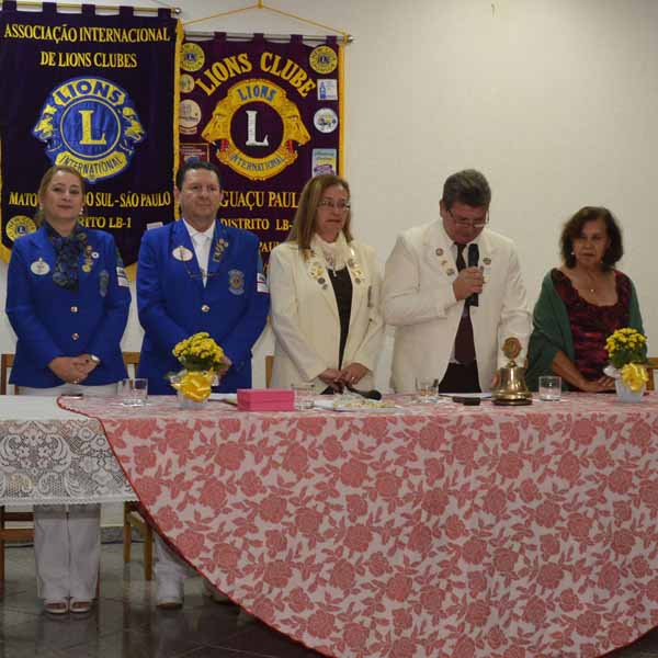 Lions Clube realiza posse da nova diretoria e de novos associados