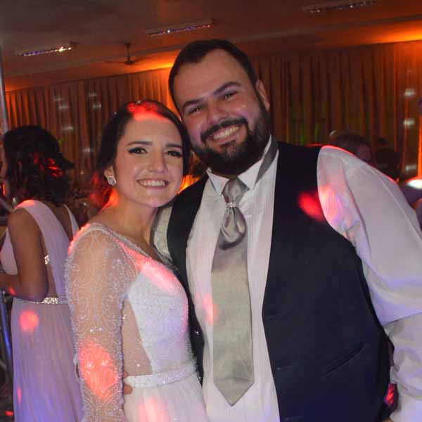 Marianne e Rafael comemoram enlace matrimonial