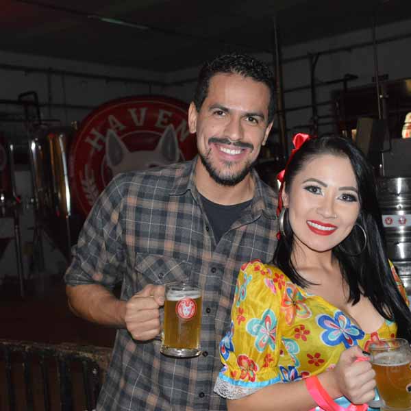 Os Canalhas realizam arraiá na fábrica da Haven