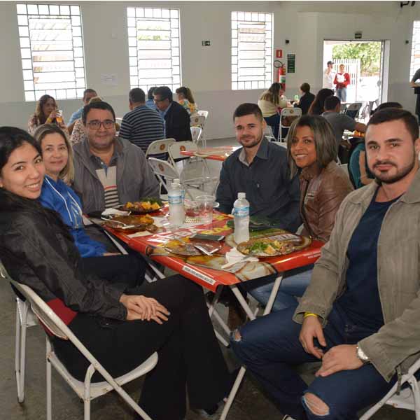 Feijoada solidária é realizada em prol da Casa Abrigo