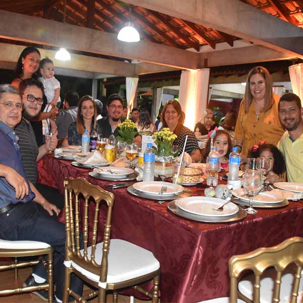 AFC faz jantar em homenagem ao Dia das Mães