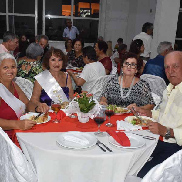 Assistência Social de Paraguaçu homenageia mães do CCI com jantar de gala