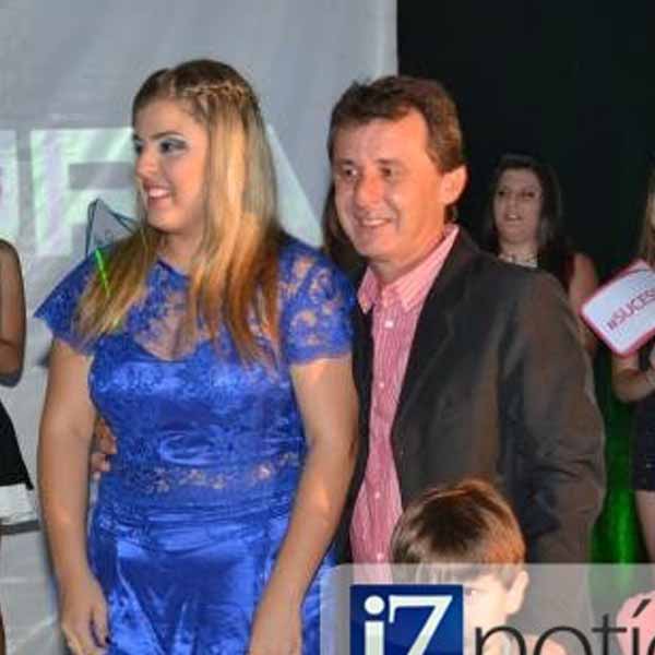 RETROSPECTIVA - 03/02/2014 - Laura Guedes comemora 15 anos em grande estilo