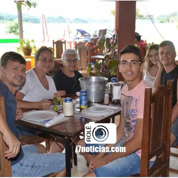 RETROSPECTIVA - 20/04/2015 - Cliques no domingo no Restaurante Grande Lago