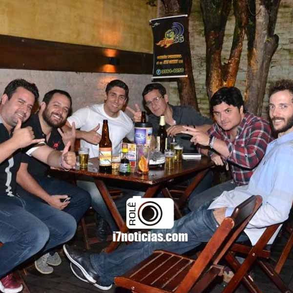 RETROSPECTIVA - 30/11/2015 - Vanessa Dantas se apresenta no Nakaza Hippo Pizza