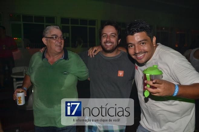 RETROSPECTIVA - 03/03/2014 - Foliões se divertem no Carnaval do PTC