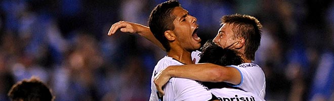 Mesmo com dez jogadores em campo Grêmio faz jus à fama