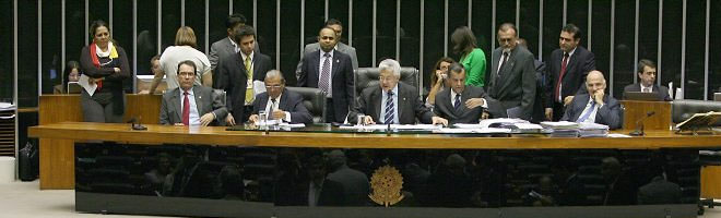 Câmara aprova reajuste para mais de 32 mil servidores públicos federais