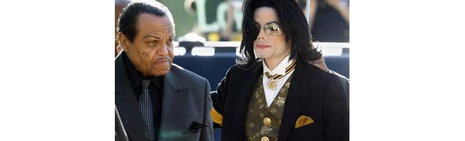 Pai de Michael Jackson culpa sua mulher pela morte do filho