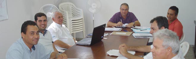 Prefeitura investe quase meio milhão na compra de veículos e ambulâncias para o município