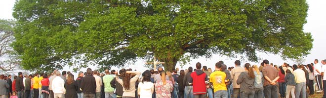 Associação Água Viva foi local de louvor no início deste sábado
