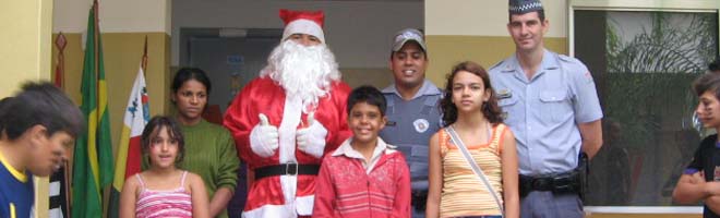 Polícia Militar faz atividade de recreação e entrega mais de 400 brinquedos para crianças em Roseta