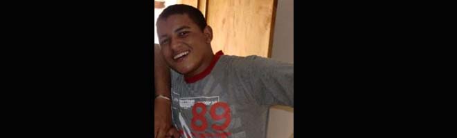 Garoto de 15 anos foge de casa, família desesperada está à procura