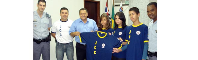 Polícia Militar e JCC fazem homenagem ao Prefeito