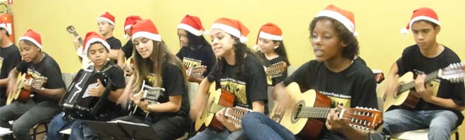 Violeiros do Ponto de Cultura levam a boa música ao distrito de Roseta