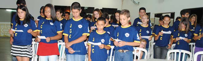 Alunos do programa J.C.C. se apresentam ao Comandante da PM