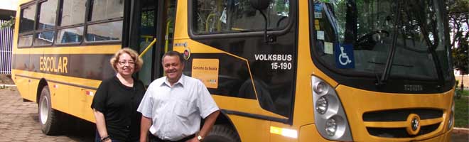 Educação Municipal recebe novos ônibus escolares