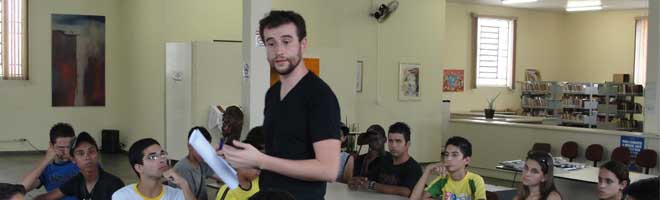 Morpheus Teatro realiza oficina na Biblioteca Municipal