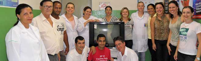 Unidade Saúde da Família Barra Funda II recebe TV 29 polegadas doada por empresário
