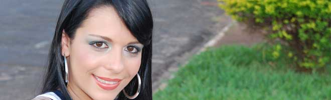Em plena forma física, Karine posa para as lentes do Portal Paraguaçu