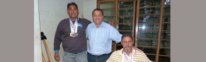 Prefeito recepciona os primeiros medalhistas dos Jogos Regionais que retornaram para Paraguaçu