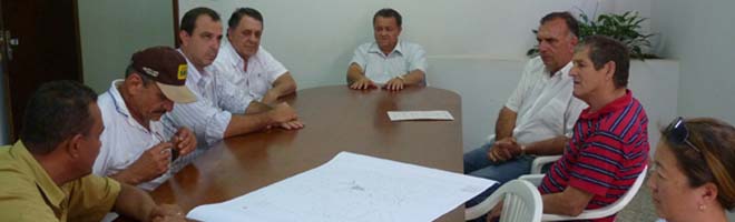 Prefeito se reúne com proprietários para discutir a manutenção de importantes estradas rurais