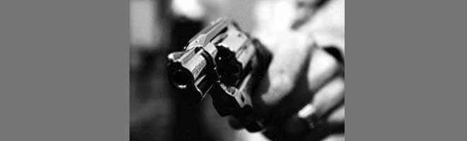Assaltantes roubam adolescente no centro da cidade