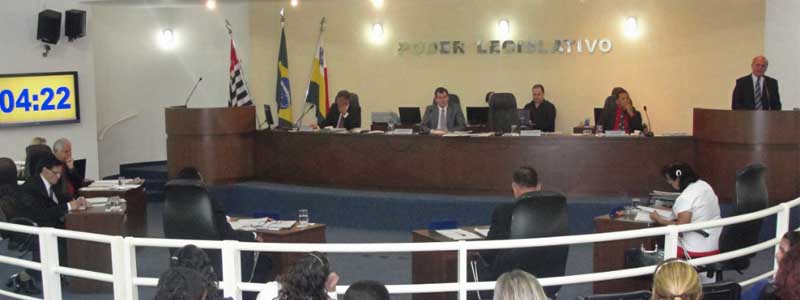 Câmara parabeniza as atletas Larissa Machado e Luiza Cação