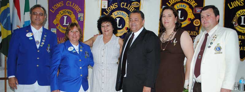 Jantar comemorativo marca os 52 anos do Lions Clube e recebe a visita do Governador do Clube de SP