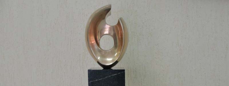 Câmara recebe doação de escultura de renomado escultor brasileiro