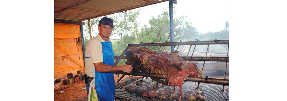 Almoço da APAE com Boi no Rolete