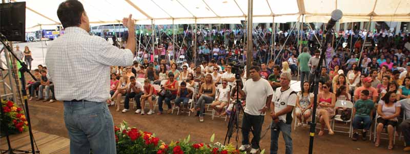 Evento ecumênico de final de safra reúne cerca de 2 mil pessoas na usina Cocal