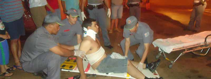 Veículo colide contra moto e evade do local sem prestar socorro à vítima