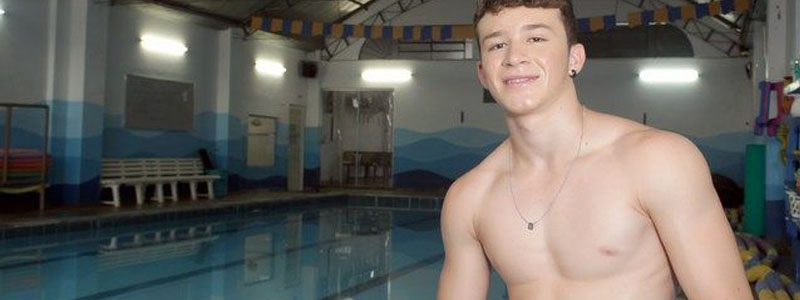 Lucas Marques mostra sua beleza em sessão fotográfica