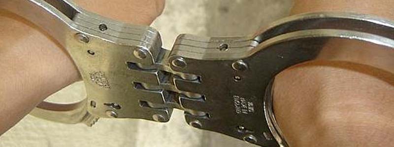 Homem assalta padaria com arma de brinquedo e é preso em Assis