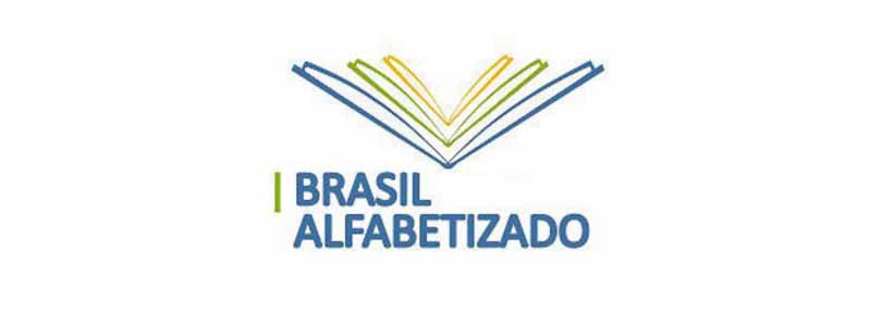 Continuam abertas as inscrições para o Programa Brasil Alfabetizado
