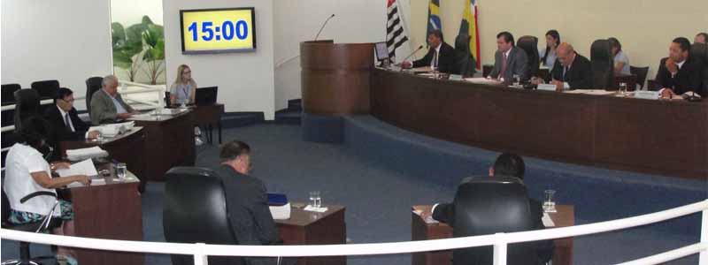 Câmara aprova projeto do Prefeito que beneficia servidores públicos municipais