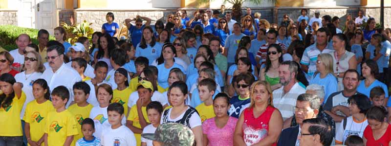 Desfile mostra “Nossas Conquistas!” pela av. Paraguaçu