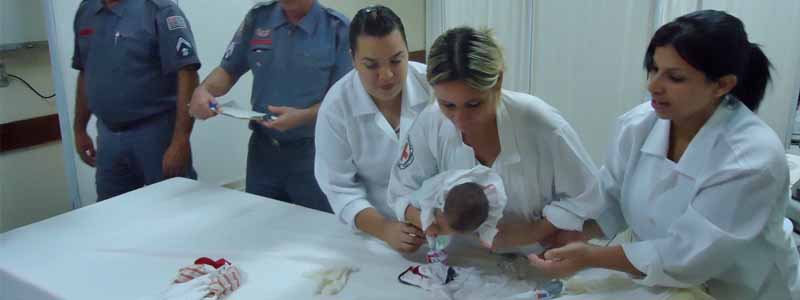 Bombeiros salvam recém-nascida engasgada com leite em Paraguaçu Paulista