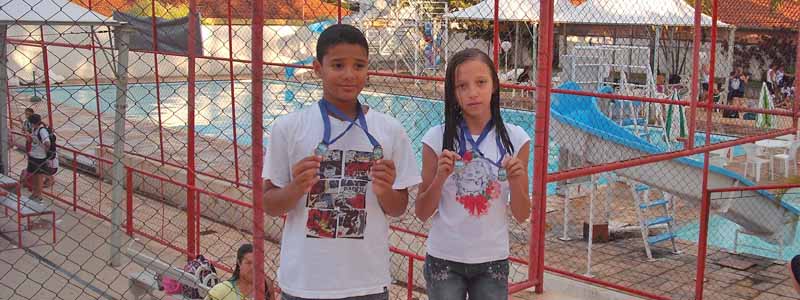 Nadadores participam de competições e trazem medalhas para Paraguaçu Paulista