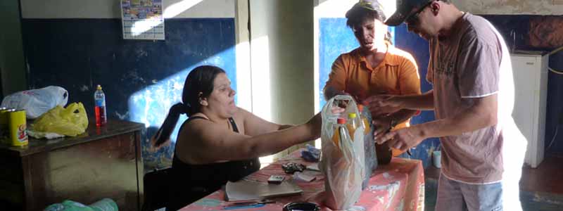Hoje tem troca de óleo usado na cozinha em Paraguaçu